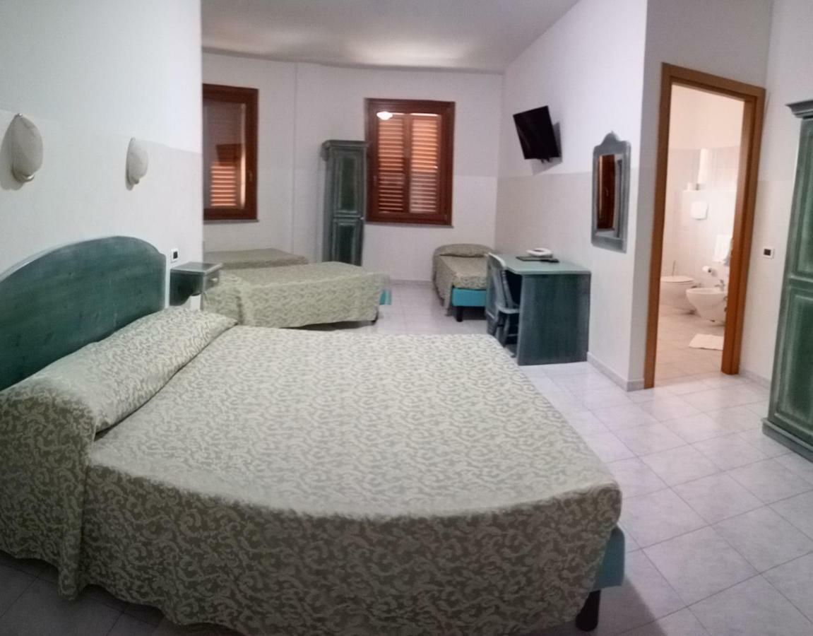 Hotel Meridiana อาร์บุส ภายนอก รูปภาพ