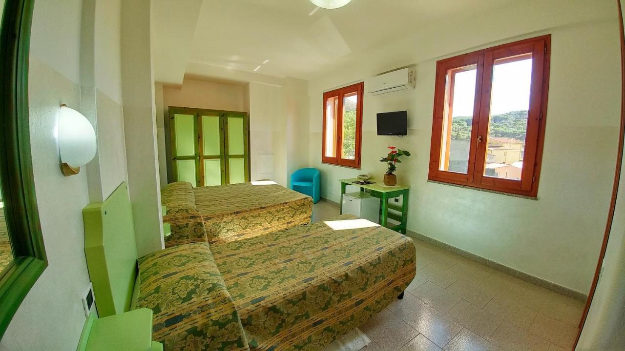 Hotel Meridiana อาร์บุส ภายนอก รูปภาพ